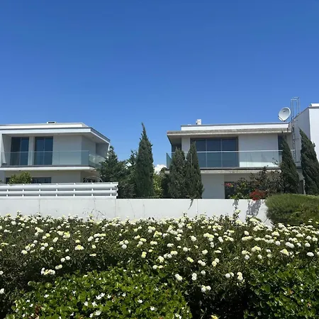 Βίλα Town Villa With Private Pool Λάρνακα
