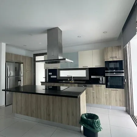 Villa Town Villa With Private Pool Larnaca